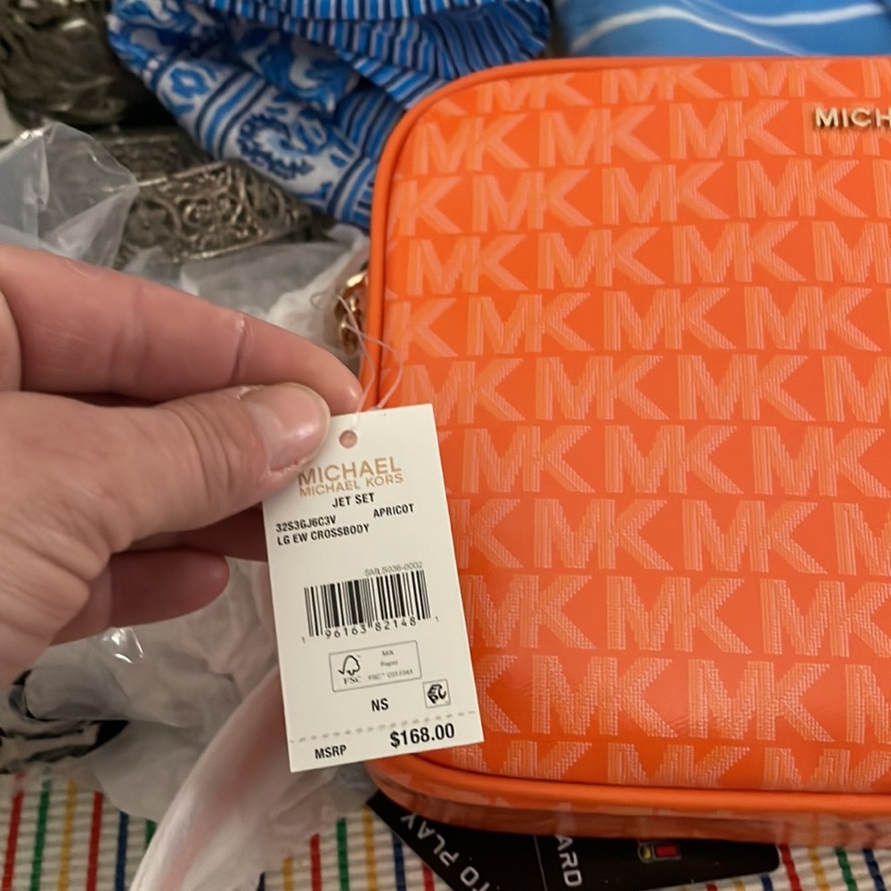 Michael Kors Large Jet Set Large Orange Crossbody NWT - Picture 5 of 5